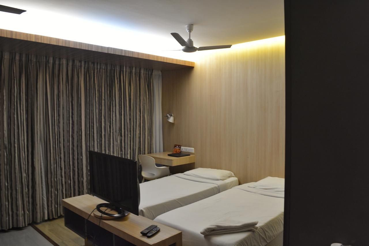 Satkar Paradise Aparthotel Manipal Exterior photo